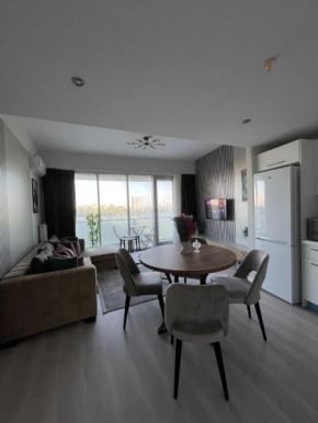 Stylish 1-Bedroom Apartment w/Terrace near MaIl of Istanbul - Batisehir 47